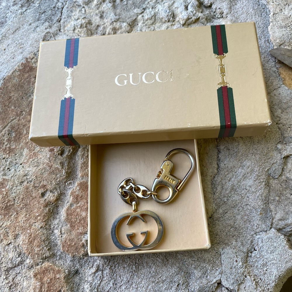 💯 authentic GUCCI gold  key holder key ring bag charm